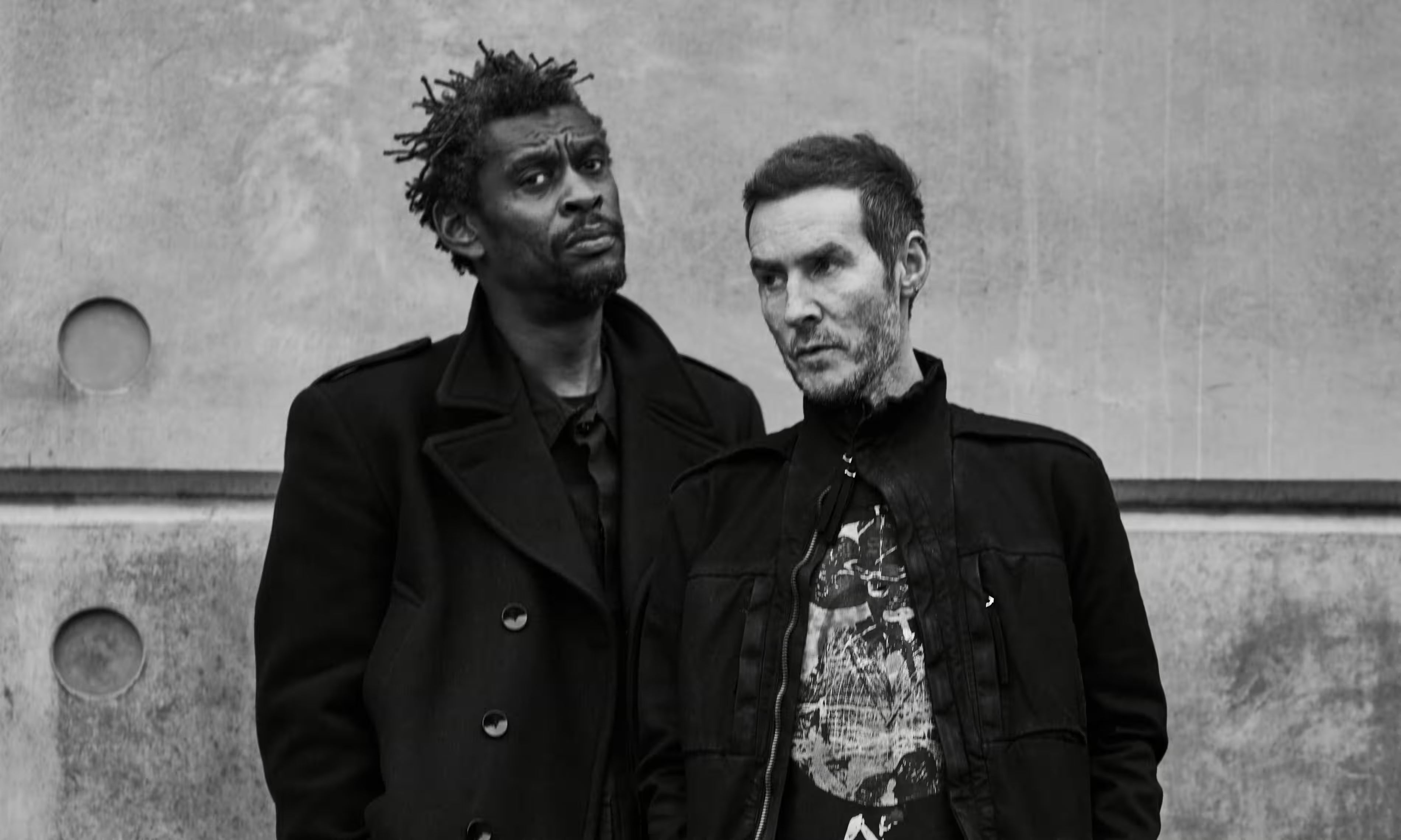 massive attack バックプリント マッシブアタックTシャツ 半袖 massive attack 10s Tシャツ マッシブアタック - メルカリ