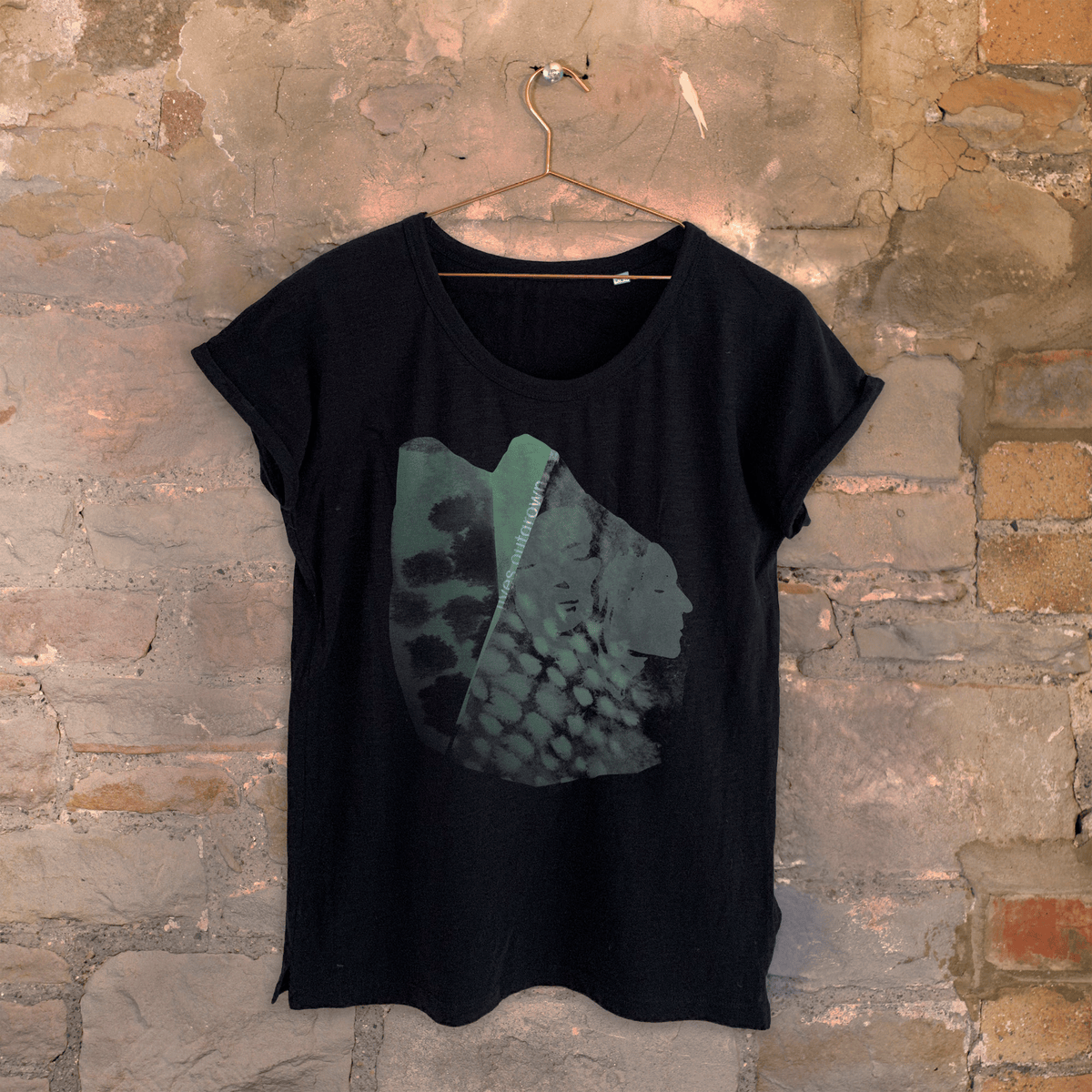 FLOATING ON A MOMENT - Women's Scoop Neck Black T-Shirt